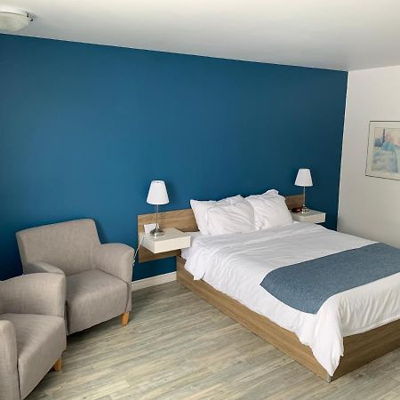 Motel Le Rond Point Metabetchouan Exteriör bild